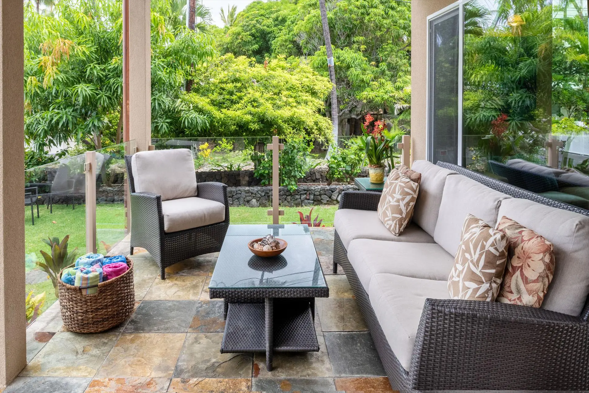 Garden lanai seating area at Moana Mauka